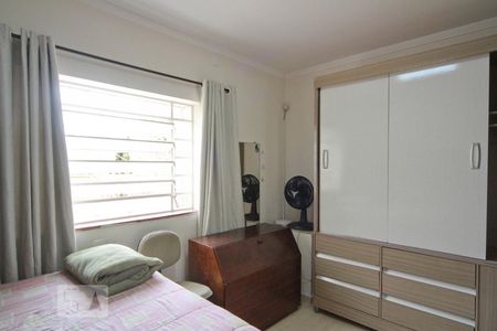 Casa à venda com 230m², 5 quartos e 2 vagasQuarto 4