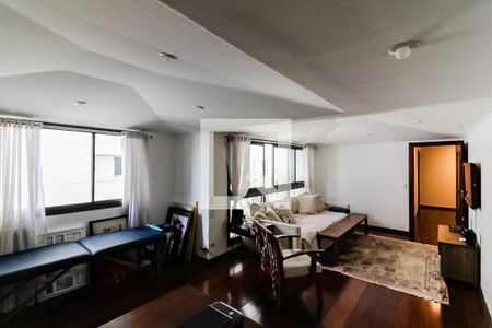 Apartamento à venda com 330m², 4 quartos e 4 vagasSala de TV