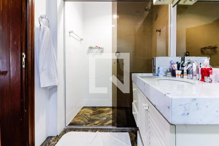 Apartamento à venda com 330m², 4 quartos e 4 vagasBanheiro Social