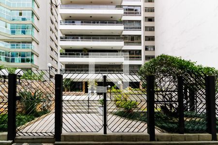 Apartamento à venda com 330m², 4 quartos e 4 vagasFachada
