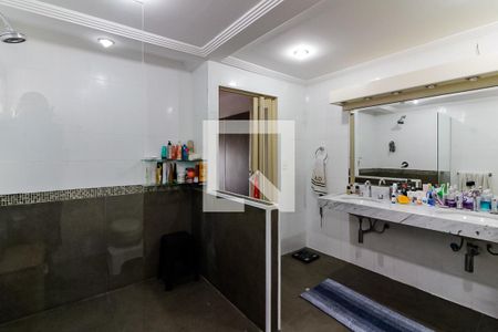Apartamento à venda com 330m², 4 quartos e 4 vagasBanheiro do Quarto 1 - Suíte