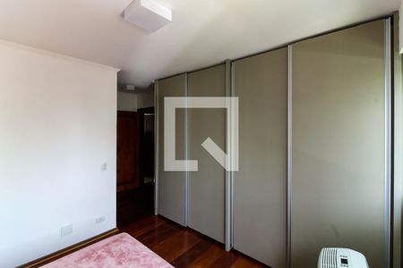Apartamento à venda com 330m², 4 quartos e 4 vagasQuarto 2 - Suíte