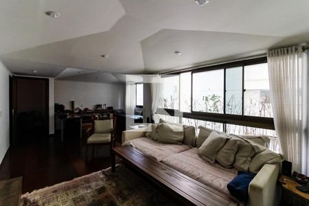 Apartamento à venda com 330m², 4 quartos e 4 vagasSala de TV