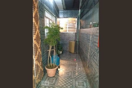 Casa à venda com 170m², 3 quartos e 2 vagas Casa à venda com 170m², 3 quartos e 2 vagasQuintal