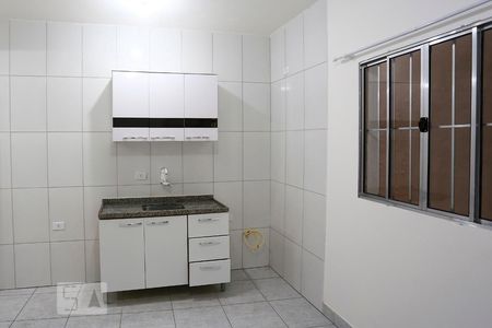 Sala/Cozinha de kitnet/studio para alugar com 1 quarto, 28m² em Jardim Novo Taboão, São Paulo