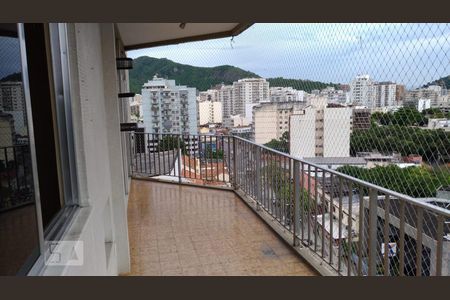 Apartamento à venda com 120m², 3 quartos e 2 vagasVaranda da Suíte