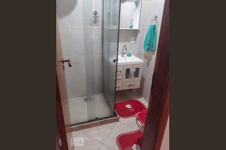 Banheiro de apartamento à venda com 2 quartos, 60m² em Olaria, Rio de Janeiro