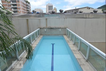 Apartamento à venda com 96m², 2 quartos e 1 vagaPiscina