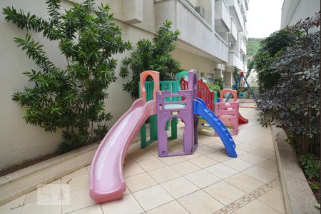 Apartamento à venda com 96m², 2 quartos e 1 vagaPlayground