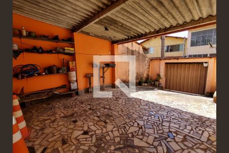 Casa à venda com 80m², 4 quartos e 3 vagas