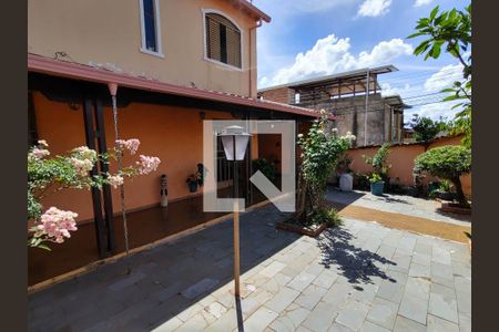 Casa à venda com 80m², 4 quartos e 3 vagas