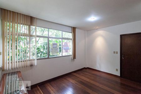 Sala de apartamento para alugar com 3 quartos, 90m² em Santo Antônio, Belo Horizonte