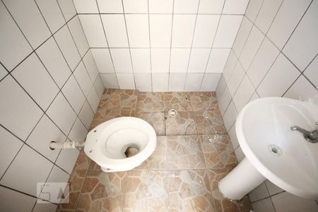 Banheiro de casa para alugar com 1 quarto, 75m² em Vila Guarani, São Paulo