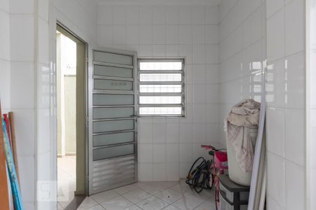 Casa à venda com 210m², 3 quartos e 2 vagas1o. Andar - Área de serviço