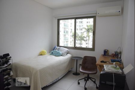 Quarto 1  de apartamento para alugar com 3 quartos, 120m² em Jacarepaguá, Rio de Janeiro