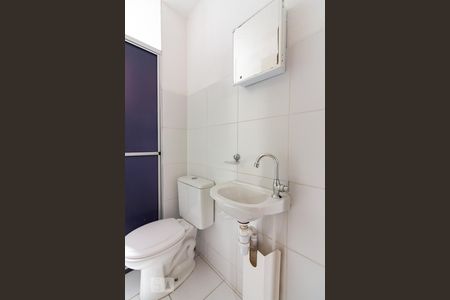 Banheiro de apartamento à venda com 2 quartos, 65m² em São Pedro, Osasco