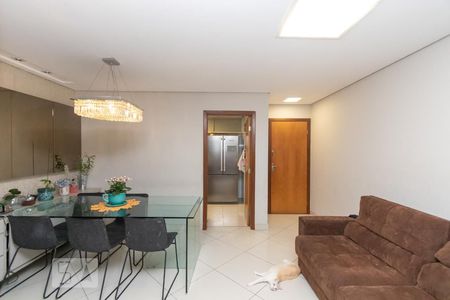 Sala de apartamento para alugar com 3 quartos, 90m² em Palmares, Belo Horizonte