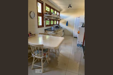 Casa de condomínio à venda com 415m², 3 quartos e 4 vagasCozinha