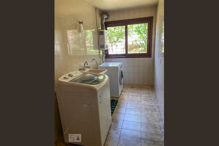 Casa de condomínio à venda com 415m², 3 quartos e 4 vagasDetalhe da area de serviço