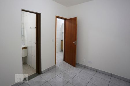 Quarto de kitnet/studio para alugar com 1 quarto, 28m² em Jardim Novo Taboão, São Paulo