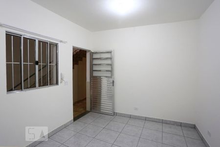 Sala/Cozinha de kitnet/studio para alugar com 1 quarto, 28m² em Jardim Novo Taboão, São Paulo