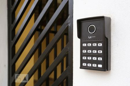 Studio para alugar com 28m², 1 quarto e sem vagaInterfone