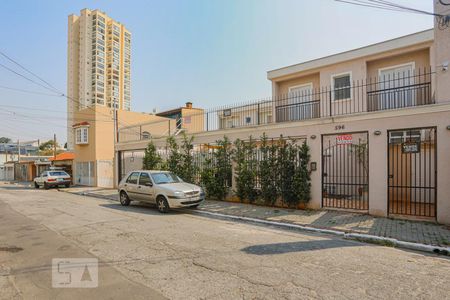 Casa de condomínio à venda com 110m², 3 quartos e 2 vagasFachada