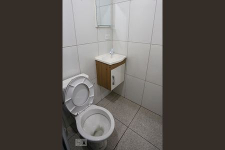 Studio para alugar com 28m², 1 quarto e sem vaga Studio para alugar com 28m², 1 quarto e sem vagaBanheiro