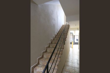 Studio para alugar com 28m², 1 quarto e sem vagaEscada