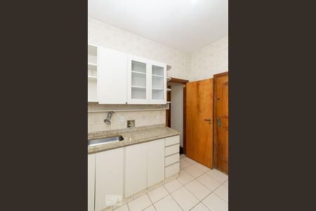 Apartamento para alugar com 75m², 2 quartos e 1 vagaCOZINHA