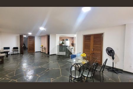 Apartamento para alugar com 125m², 3 quartos e 1 vaga Apartamento para alugar com 125m², 3 quartos e 1 vagaÁrea comum - Salão de festas