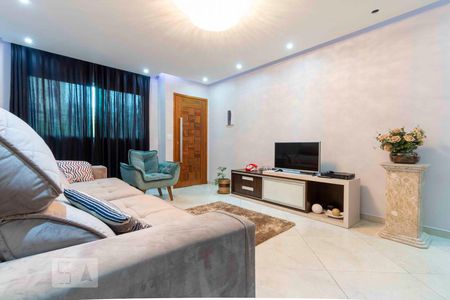 Sala de casa à venda com 3 quartos, 120m² em Vila Carmosina, São Paulo