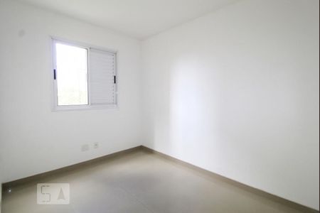 Quarto 1 de apartamento para alugar com 2 quartos, 53m² em Xaxim, Curitiba