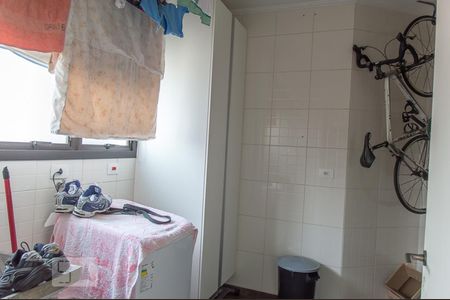 Apartamento para alugar com 180m², 4 quartos e 3 vagas Apartamento para alugar com 180m², 4 quartos e 3 vagasÁrea de Serviço