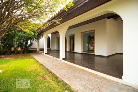 Casa à venda com 650m², 4 quartos e 8 vagasQuintal