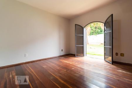 Casa à venda com 650m², 4 quartos e 8 vagasSuíte 03