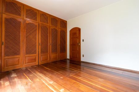 Casa à venda com 650m², 4 quartos e 8 vagasSuíte 03