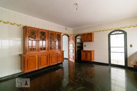 Casa à venda com 650m², 4 quartos e 8 vagasCozinha