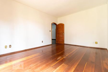 Casa à venda com 650m², 4 quartos e 8 vagasSuíte 02