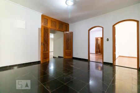 Casa à venda com 650m², 4 quartos e 8 vagasSala Íntima 