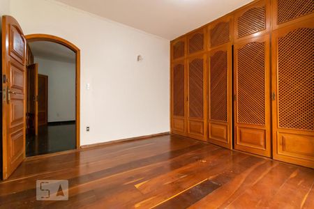 Casa à venda com 650m², 4 quartos e 8 vagasSuíte 04