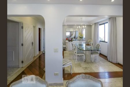 Apartamento à venda com 220m², 4 quartos e 3 vagasSala