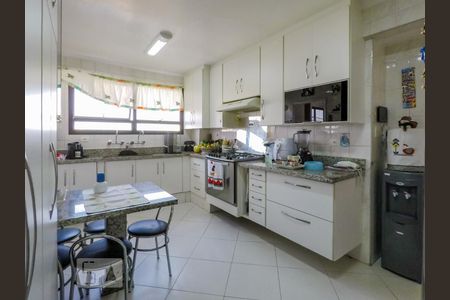 Apartamento à venda com 220m², 4 quartos e 3 vagasCozinha