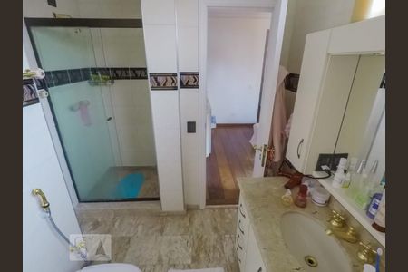 Apartamento à venda com 220m², 4 quartos e 3 vagasSuite