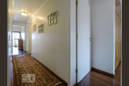 Apartamento à venda com 220m², 4 quartos e 3 vagasCorredor