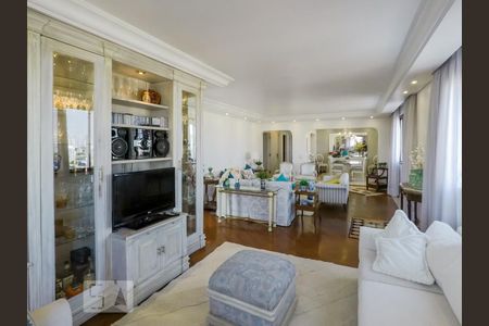 Apartamento à venda com 220m², 4 quartos e 3 vagasSala