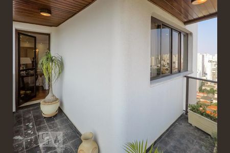 Apartamento à venda com 220m², 4 quartos e 3 vagasvaranda