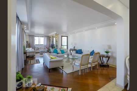 Apartamento à venda com 220m², 4 quartos e 3 vagasSala