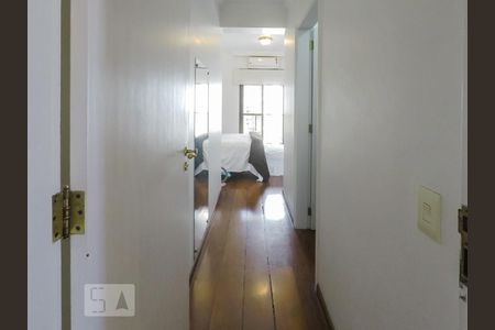 Apartamento à venda com 220m², 4 quartos e 3 vagasSuite