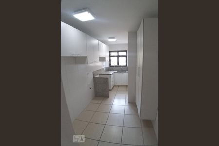 Apartamento à venda com 90m², 3 quartos e 2 vagasCozinha